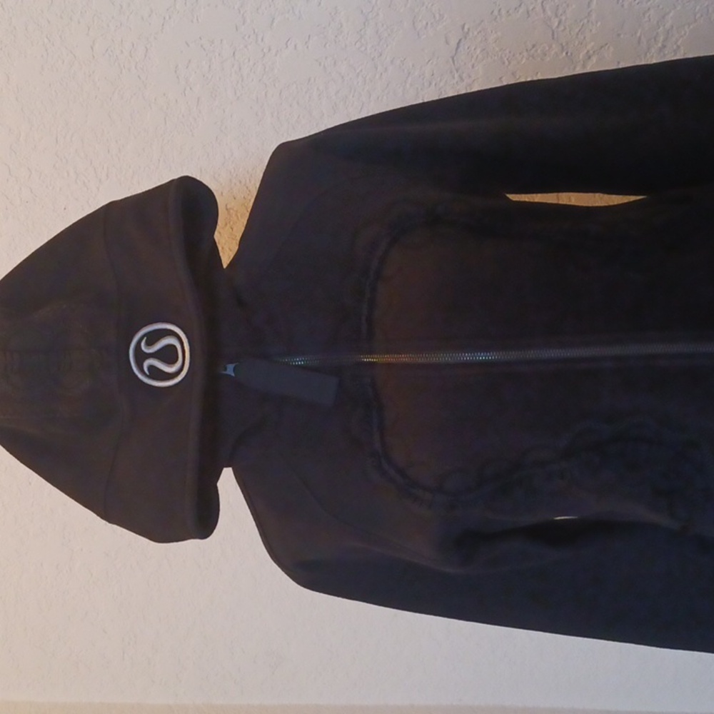 Lululemon Black Lace "Hiver 2013" Size 8 - Picture 5 of 12